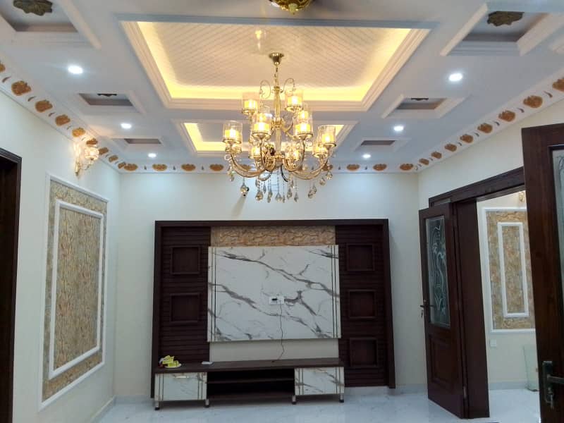 10 Marla brand new house for rent in LDA Avenue-1 . 2