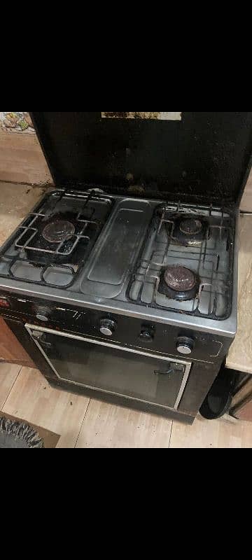 burner for sale with oven (all working) 2