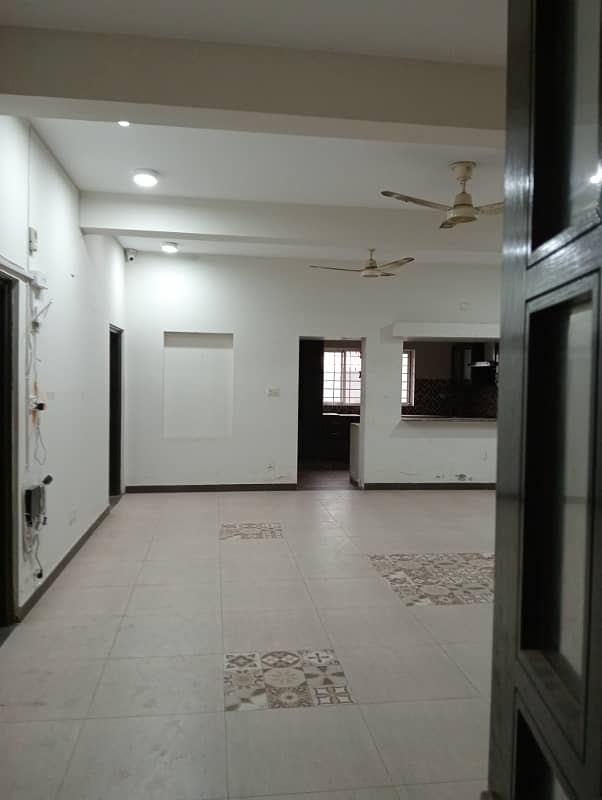 14marla 6beds neat and clean house for rent in G 14 4 islamabad 2