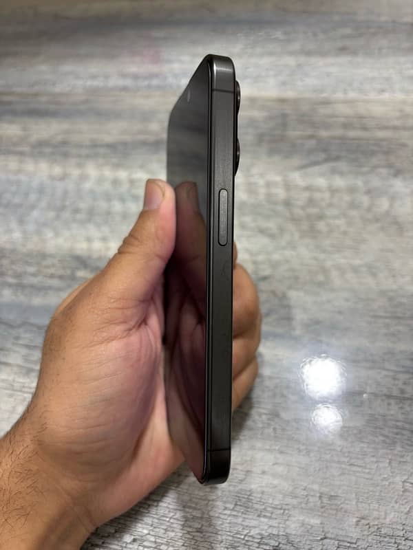 iphone 15 pro 128GB 3