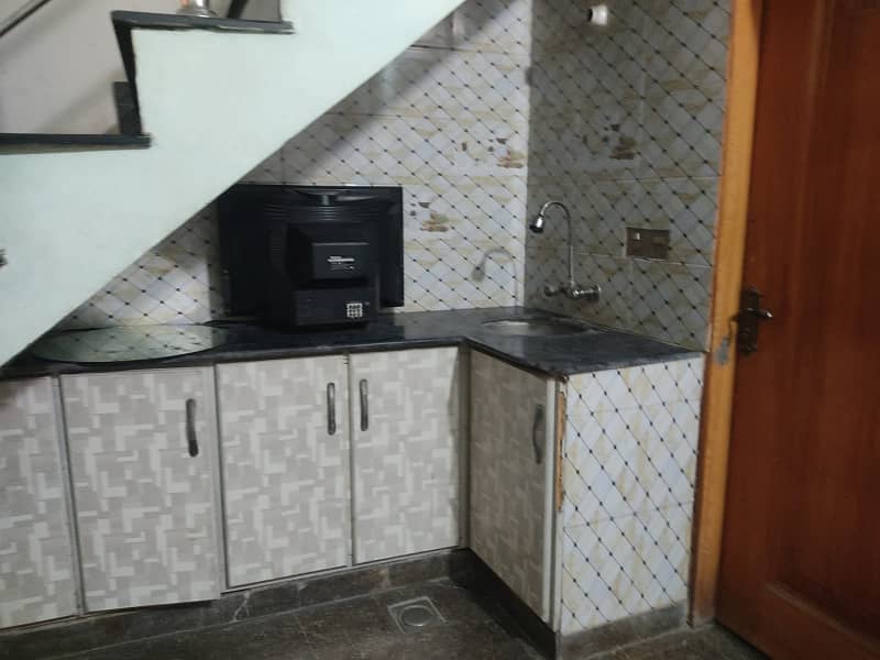 4 Marla Triple Story Corner House Available For Sell In Samanabad Town Lahore. 11