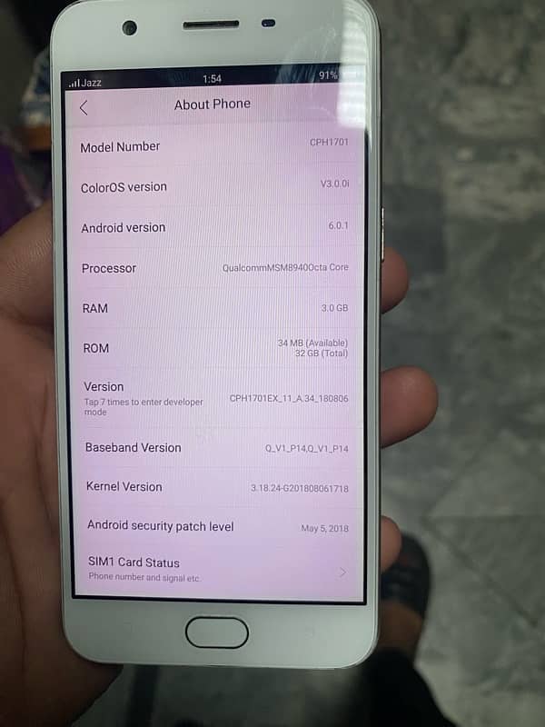 Oppo A57 3 gb ram 32 gb memory 1