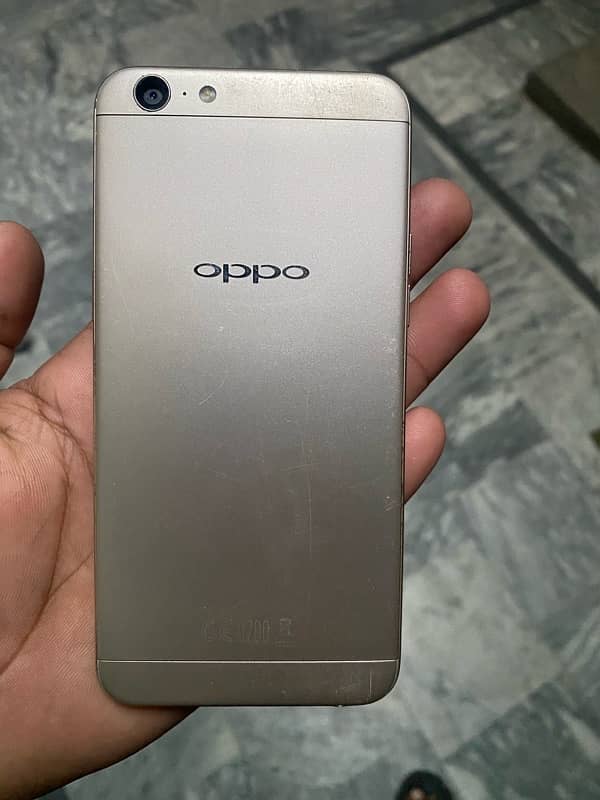 Oppo A57 3 gb ram 32 gb memory 2