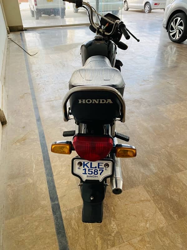 Honda cd 70 (karachi number) 2