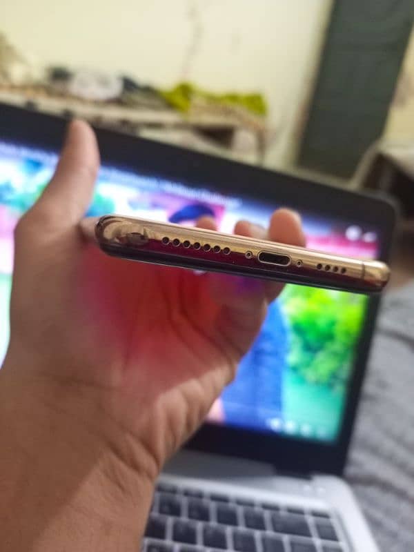 Iphone xs max 64gb non PTA 5