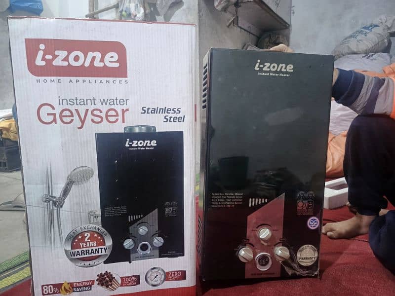 Izone instant water Geyser 2