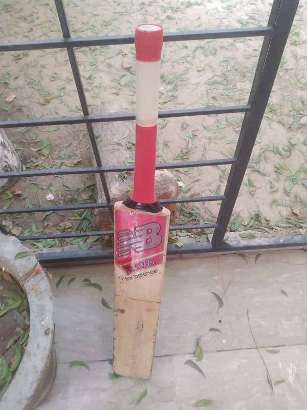 5 grains bat good condition not used much hard vall bat urgent sale 0