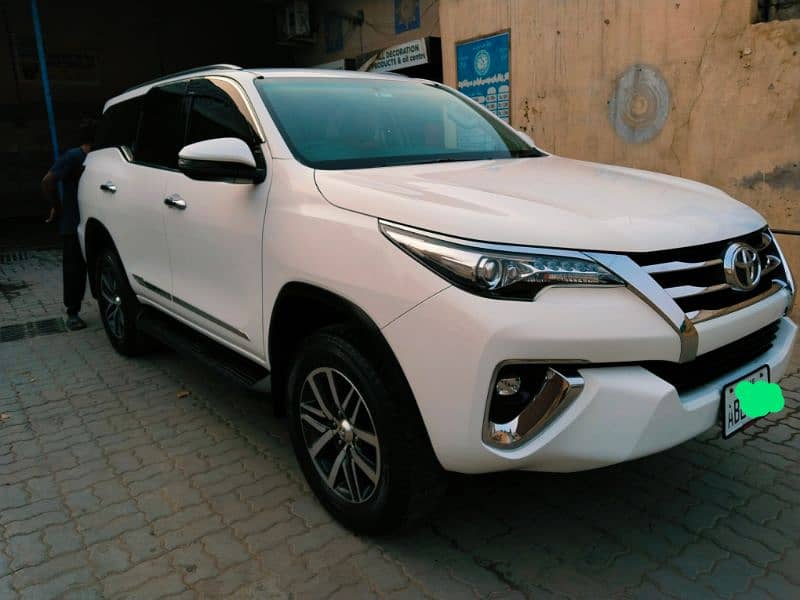 Toyota Fortuner V 2020 Model Total Genuine 1