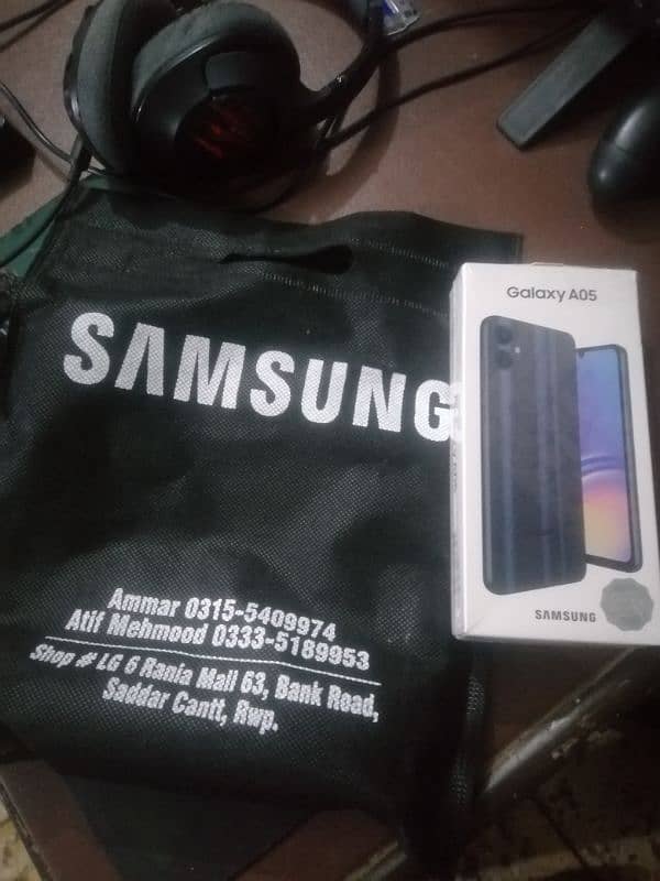 SAMSUNG A05 (BRAND NEW ALMOST) 0