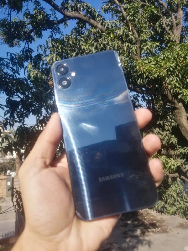 SAMSUNG A05 (BRAND NEW ALMOST) 2