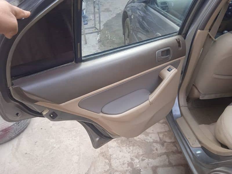 Honda Civic EXi 2005 9