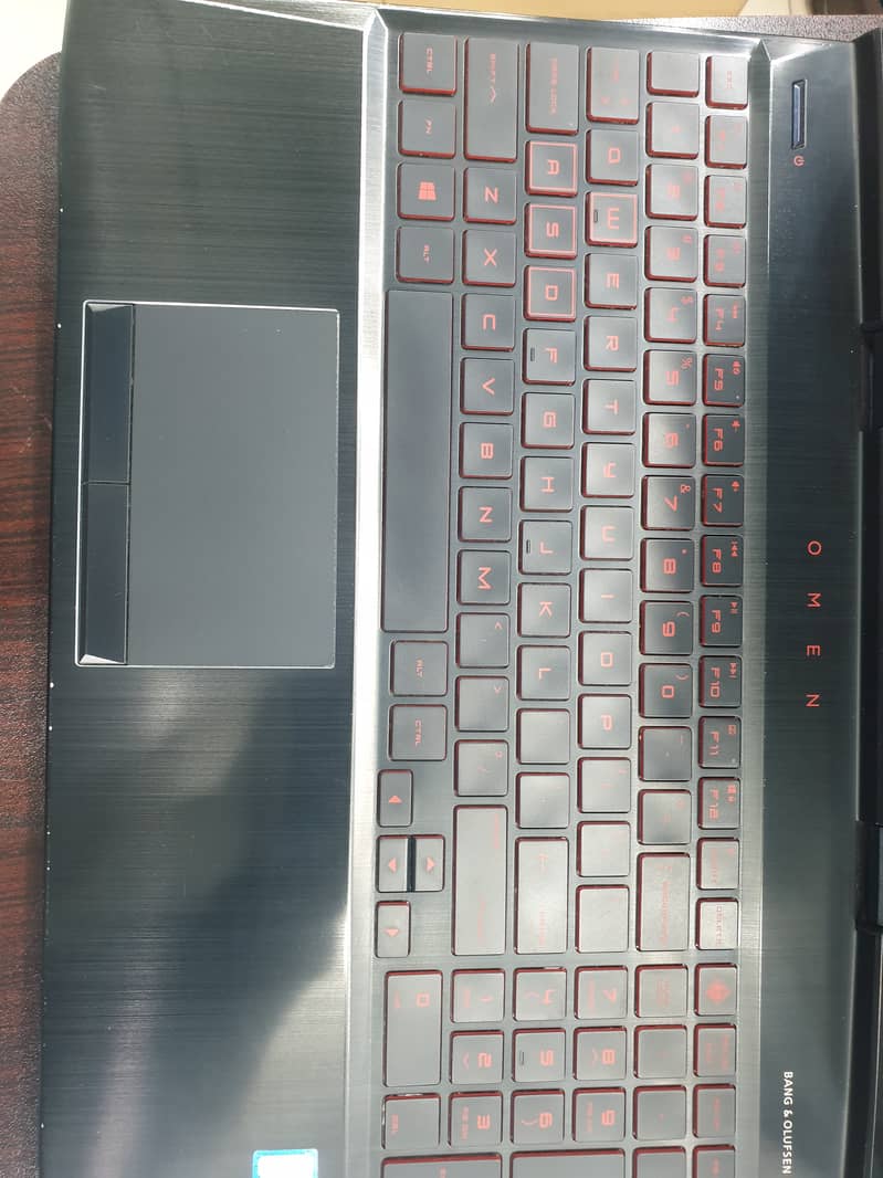 HP OMEN 4