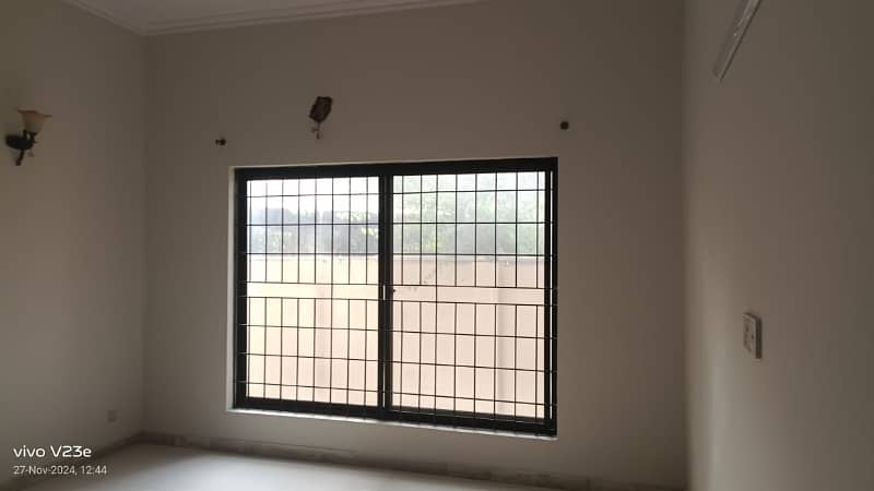 1 Kanal Double Unit Full House Is Available For Rent In Dha Phase 3 Near McDonald's Y Block 41