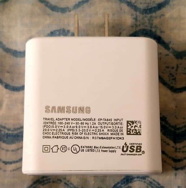 Samsung 45W PD Adapter with Cable 1