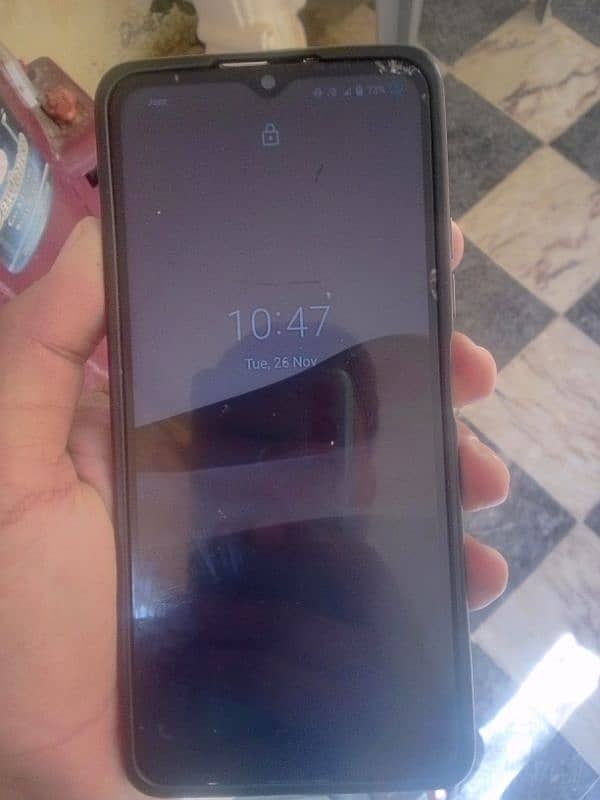 vivo y20 without box and charger note panel crack hai in Havelian 1