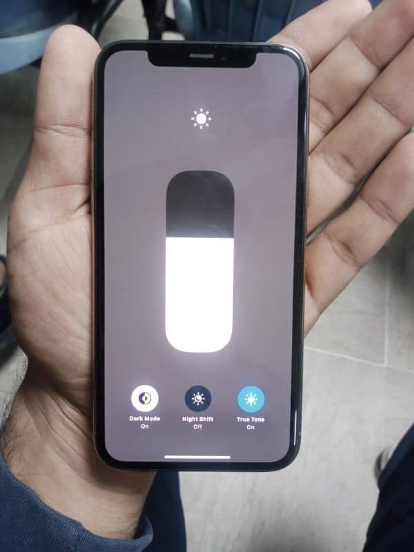 iphone 11 pro Non PTA 6