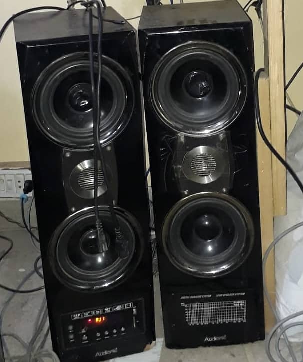 sound system on rent,lcd on rent,screen for rent movie screen rental 9