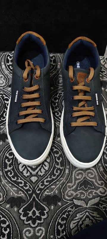 Boys Fashion Sneakers | One Degree Brand | Size 39 0