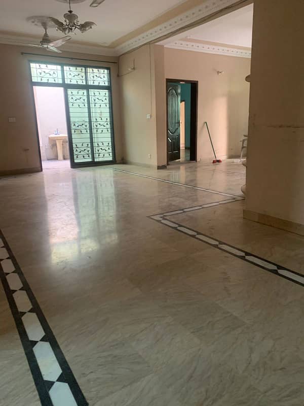 1 Kanal Upper Portion Available For Rent In Model Town Lahore 6