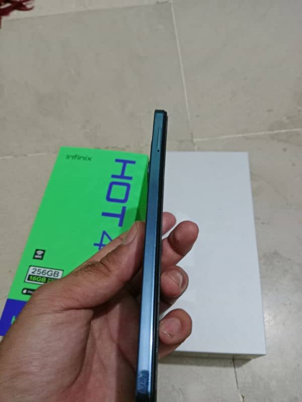 INFINIX HOT 40 (16,256gb) 3