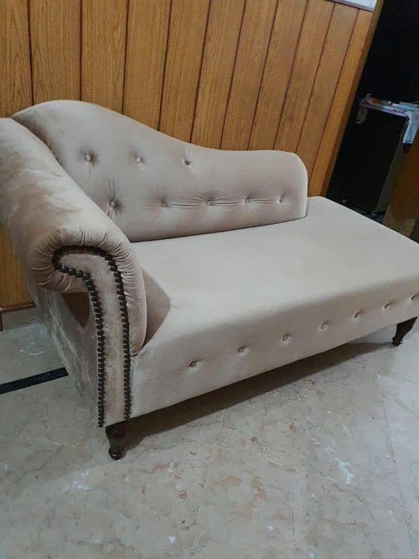 deween sofa need to sale urgent 4