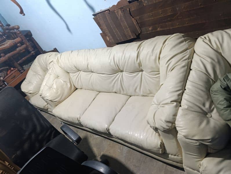 7 seater sofa in excellent condition 3+2+1+1 14