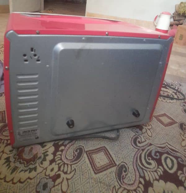 jackpot microwave oven good condition 4