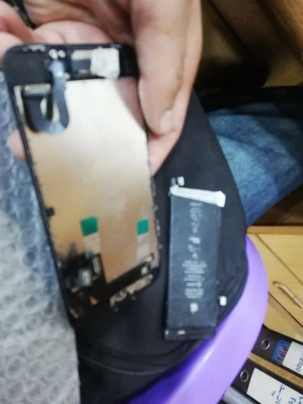 I Phone 8 parts availble 3