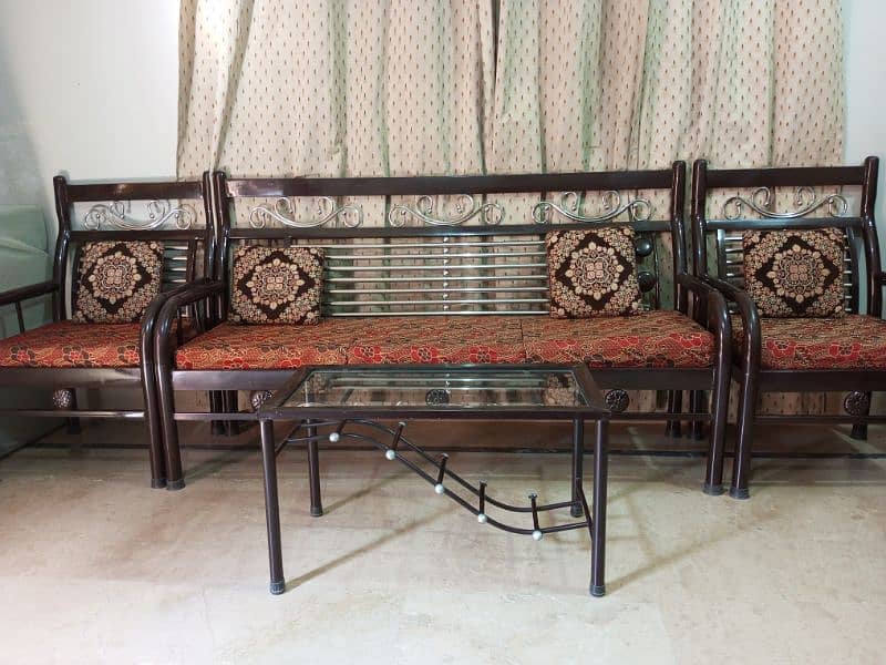 Sofa Set 5 Sitter With Tiny Table/ New Condition / 3