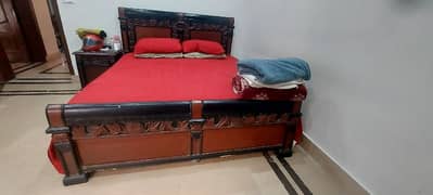 double bed single bed table