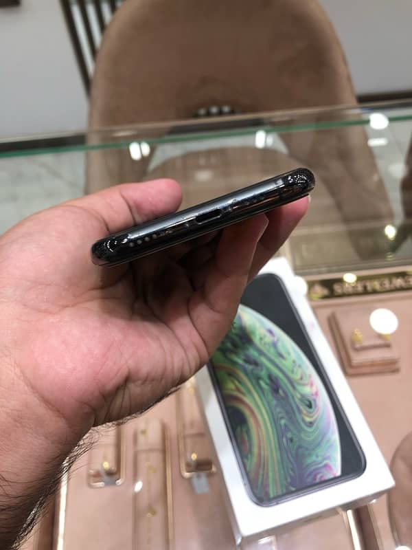 Iphone xs 256gb pta approved box 0