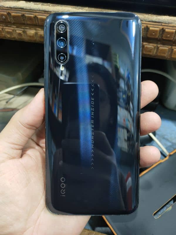 iQoo Pro 8/128 Gaming Trigger Phone Non PTA Read Full Add 0