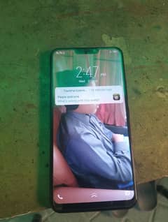 Vivo y81 with box charger  3 ram 32 GB