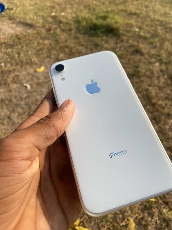 iPhone XR jv non pta WhatsApp no 03194931479 3