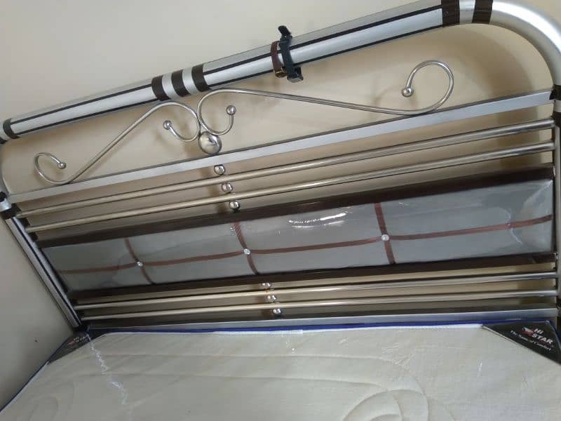 iron bed with metres 4 by 6 6