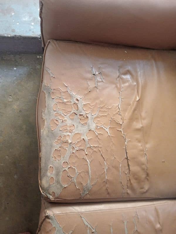 sofa urgent sale 1