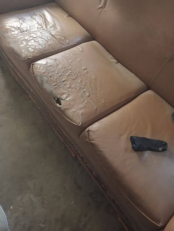 sofa urgent sale 3