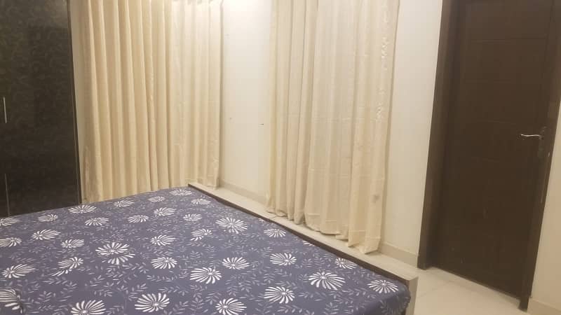 Fully Furnished Room Available For Rent 11