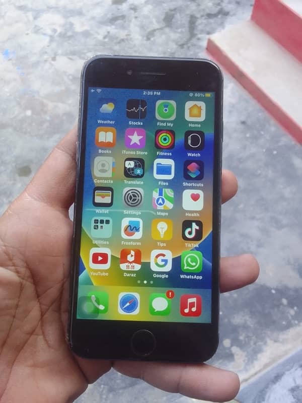 I phone 8 64gb back camera not working Baki all okay 3k ka new camera 1