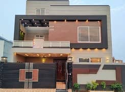 Final Rent-Prime Location 10 Marla Modern House Available For Rent In DHA Phase 5 Lahore