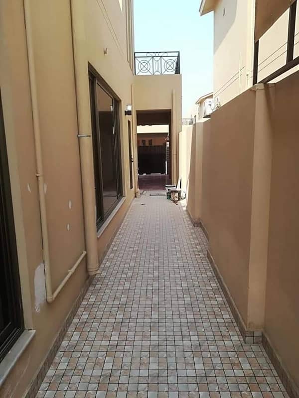 BEAUTIFUL BRIG HOUSE AVAILABLE FOR RENT IN ASKARI-10 SECTOR F LAHORE 4