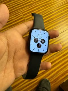 apple watch series 7 45mm in immaculate condition