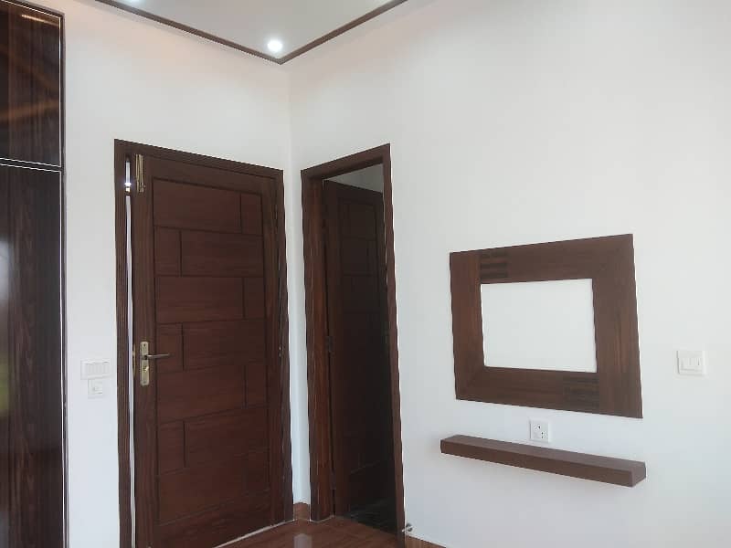 5 Marla House In Paragon City For sale At Good Location 4