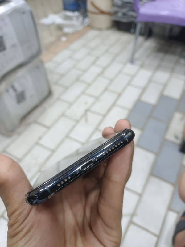 iPhone 11 Pro Max Pta Approved 3