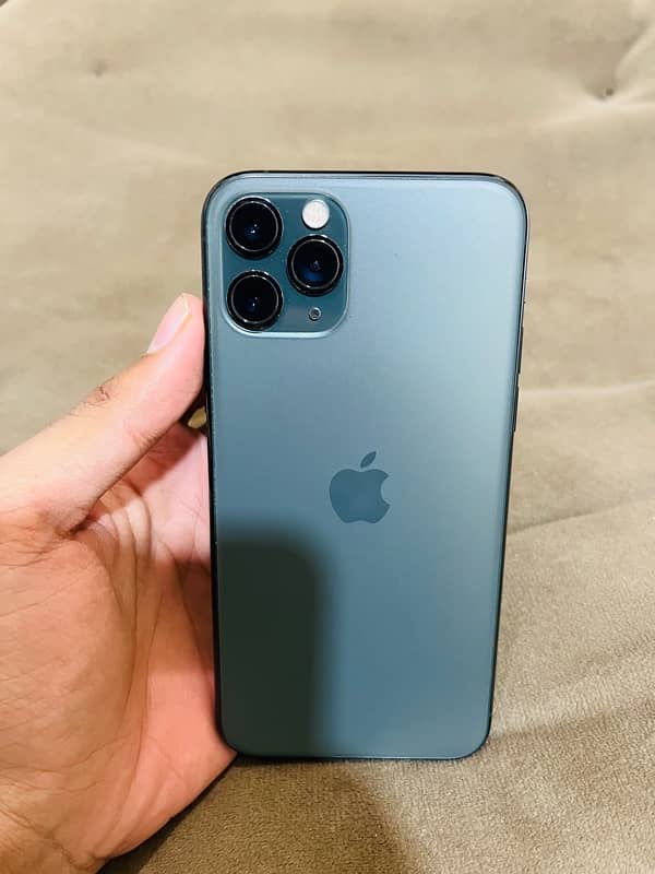 Iphone 11 pro waterpack non active only whatsapp O3OI-2869I9I 0