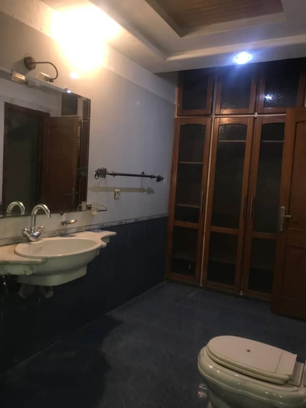 1 Kanal Upper Portion For Rent In DHA Phase 4 Separate Quarter 5