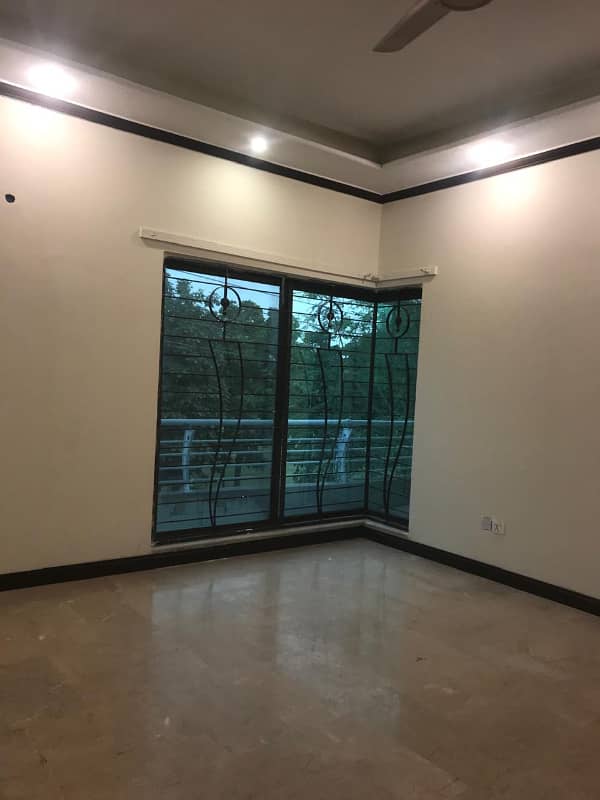 1 Kanal Upper Portion For Rent In DHA Phase 4 Separate Quarter 14