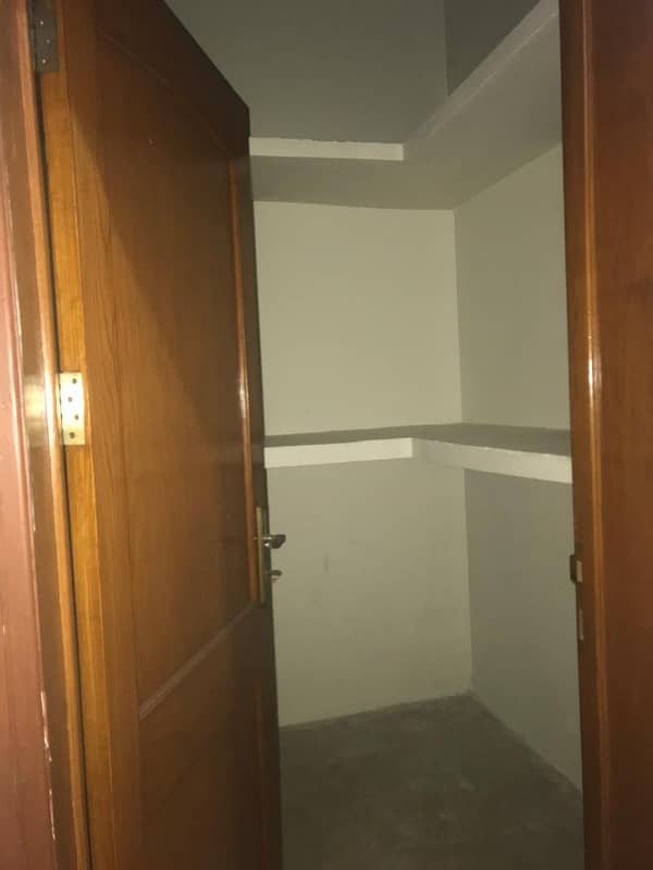 1 Kanal Upper Portion For Rent In DHA Phase 4 Separate Quarter 17