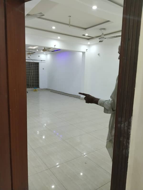 BEAUTIFUL HOUSE LOWER PORTION AVAILABLE FOR RENT IN PARAGON CITY LAHORE 10