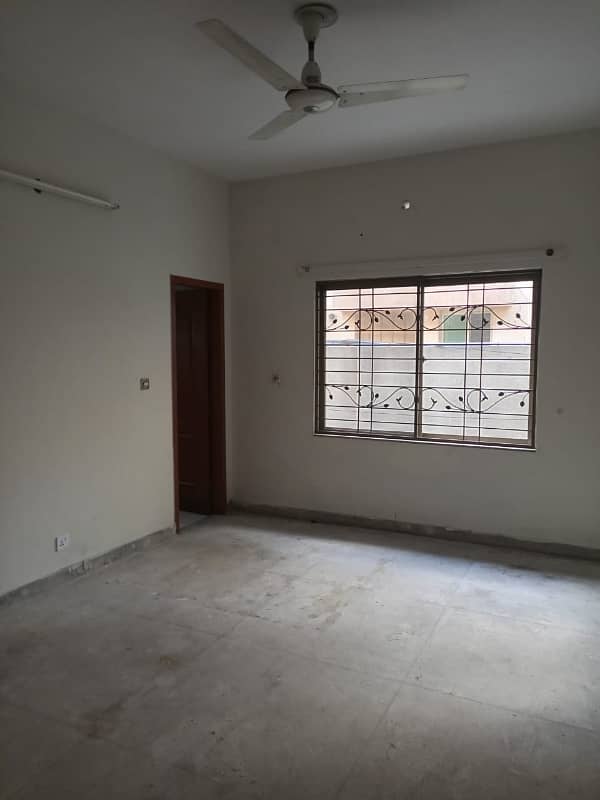 BEAUTIFUL HOUSE AVAILABLE FOR RENT IN ASKRI 10 SECTOR E LAHORE 5